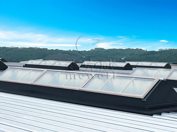 嚴防滲漏車間電動排煙天窗